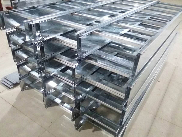 梯式(shi)電(dian)纜橋架